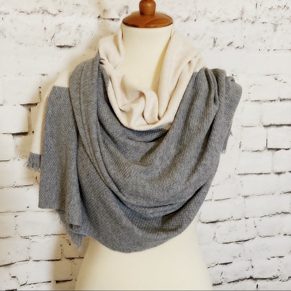 Etcetera Accessories - ETCETERA Cream & Gray Wool Blend Scarf